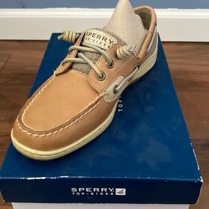 **new never worn*** packaging still in box. Selling b/c kept too long to return